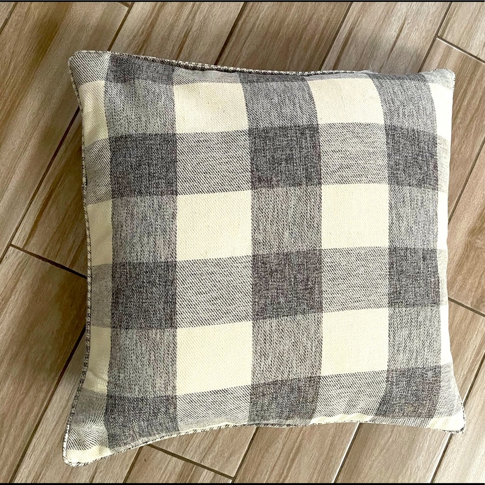 100% Duck Feathers plaid and checkered pillow